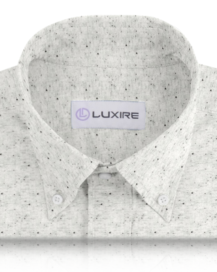 Collar of the custom oxford polo shirt for men by Luxire in speckled light grey